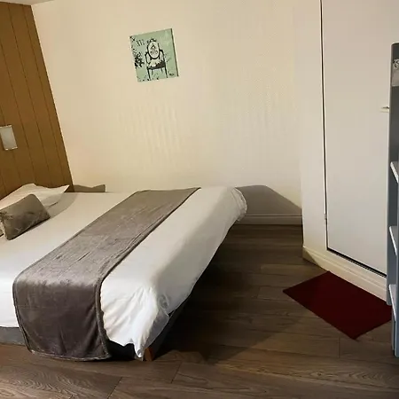 Hotel Fasthotel Pau - 2*