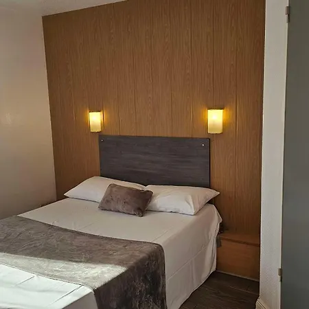 Fasthotel Pau - 2* Lescar