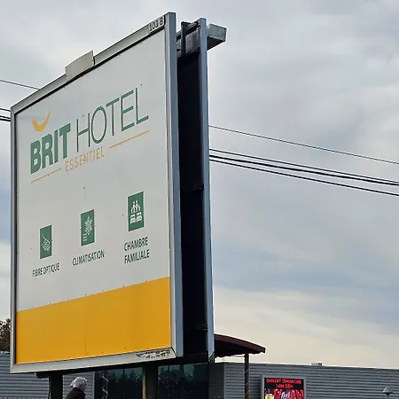 Brit Essentiel Pau Hotel 2*