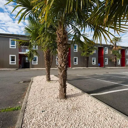 Hotell Brit Essentiel Pau Lescar