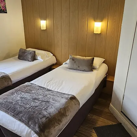 Hotel Brit Essentiel Pau Lescar