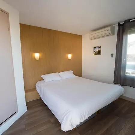 Hotel Brit Essentiel Pau
