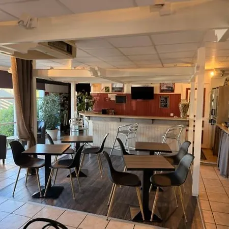 Hotel Brit Essentiel Pau Lescar