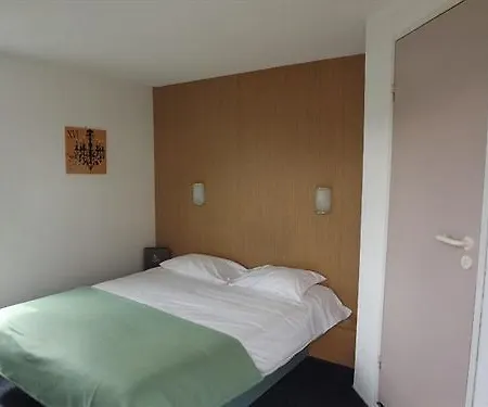 Hotel Brit Essentiel Pau Lescar