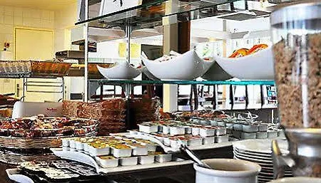 Hotel Fasthotel Pau -