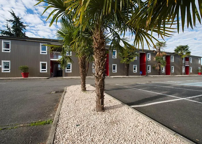 Hotel Brit Essentiel Pau Lescar