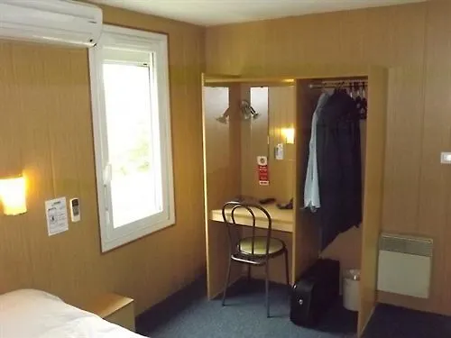 Hotel Brit Essentiel Pau 2*