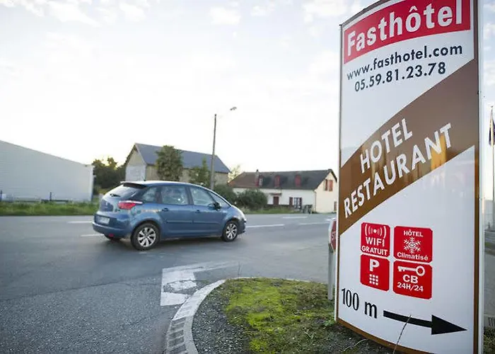 Brit Essentiel Pau Hotel