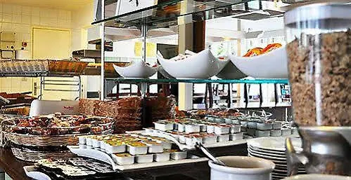 Hotel Brit Essentiel Pau